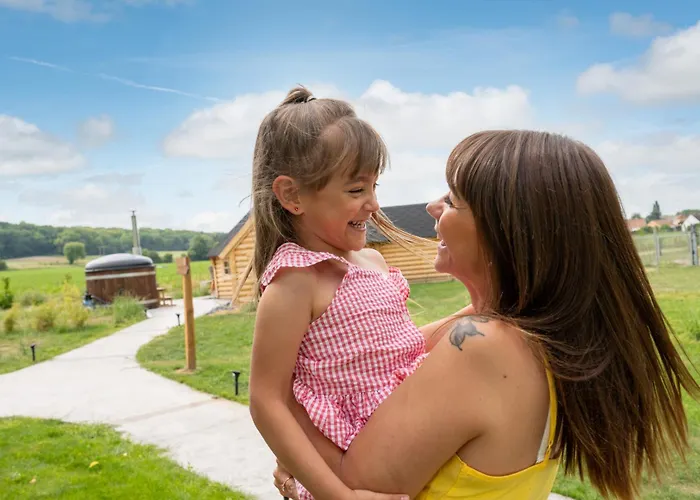 Logements Insolites A La Ferme - Yourte, Kota Ou Pod