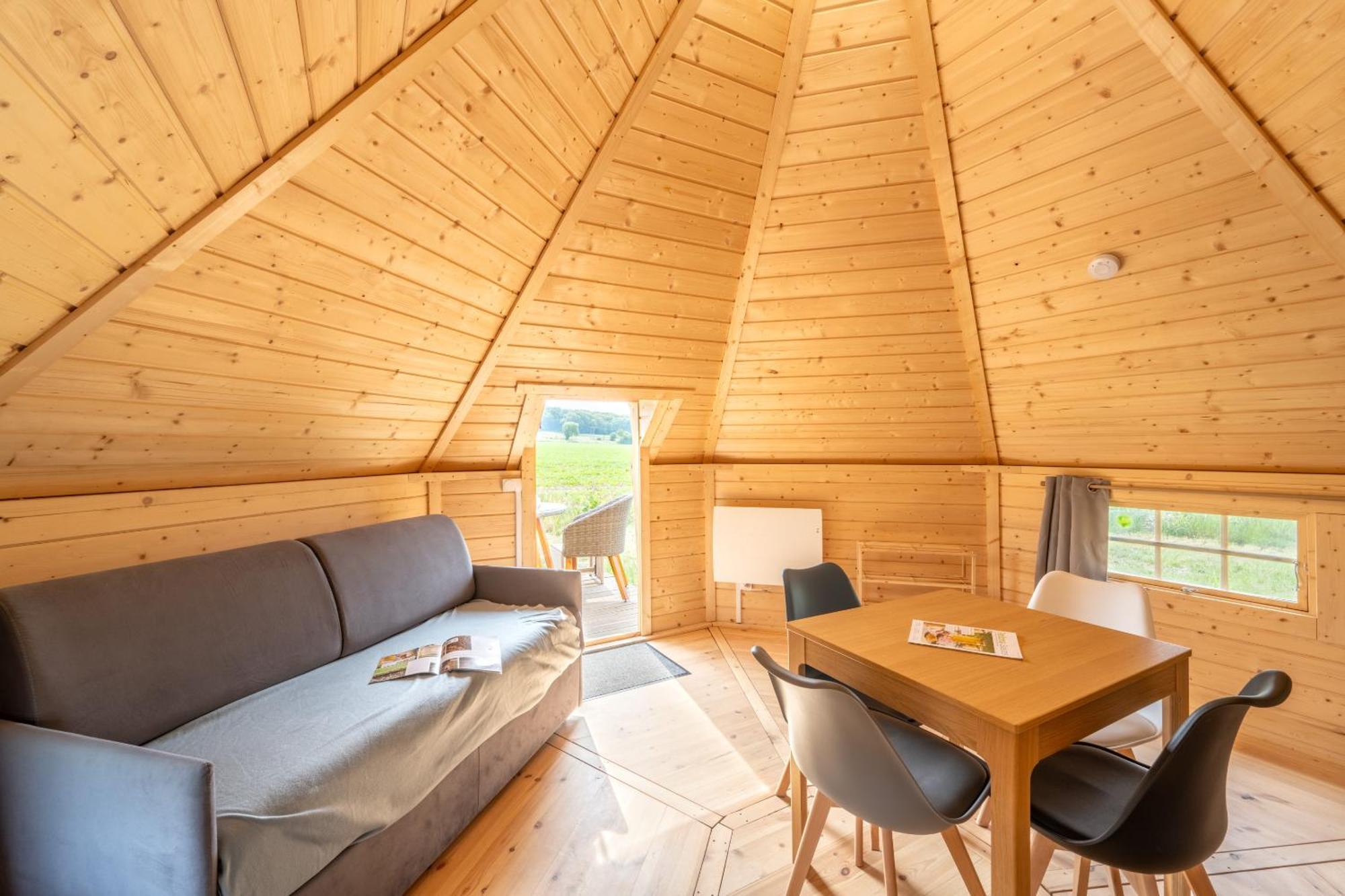 Insolites A La Ferme - Yourte, Kota Ou Pod * Farbus